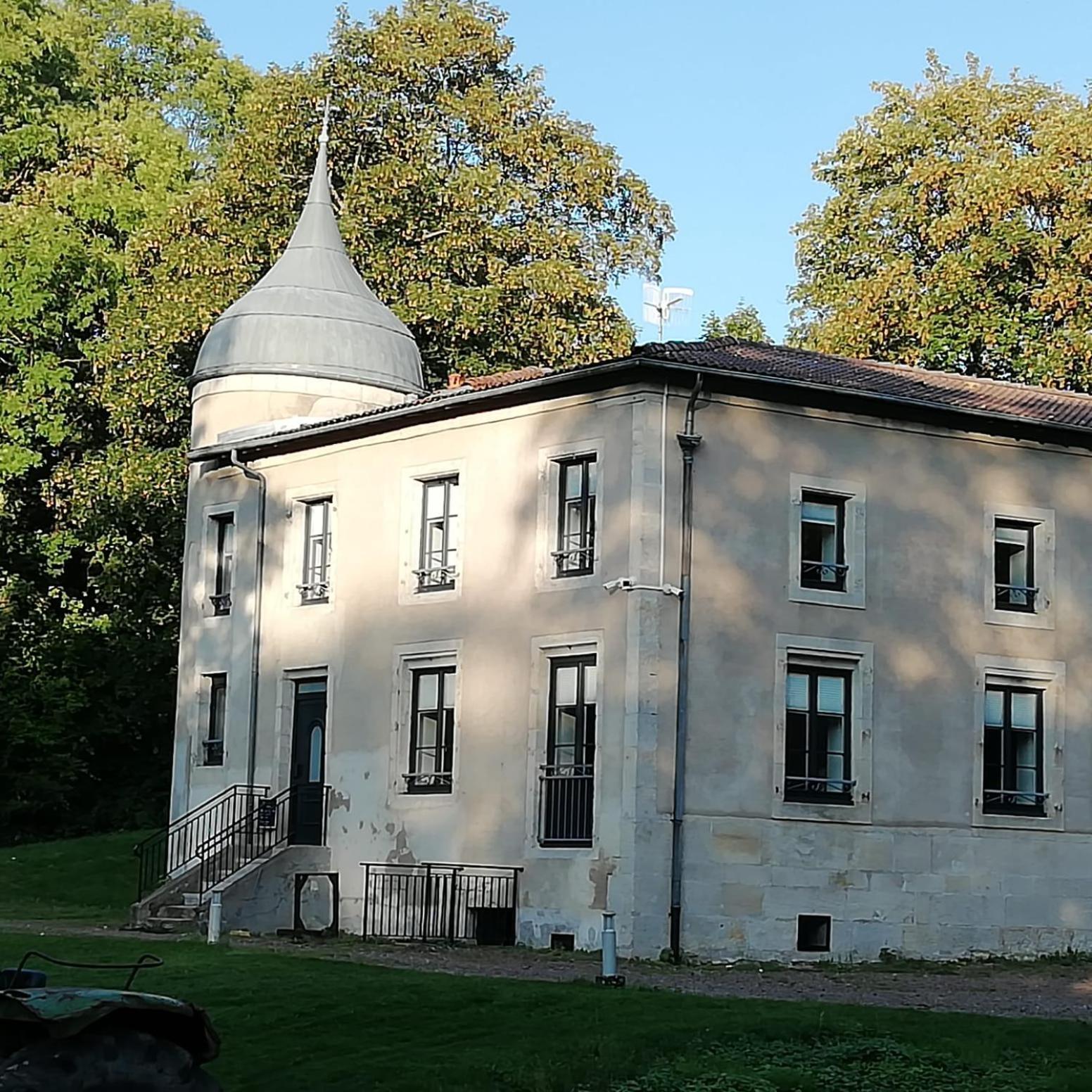 Lodge Hotel De Sommedieue Verdun 외부 사진
