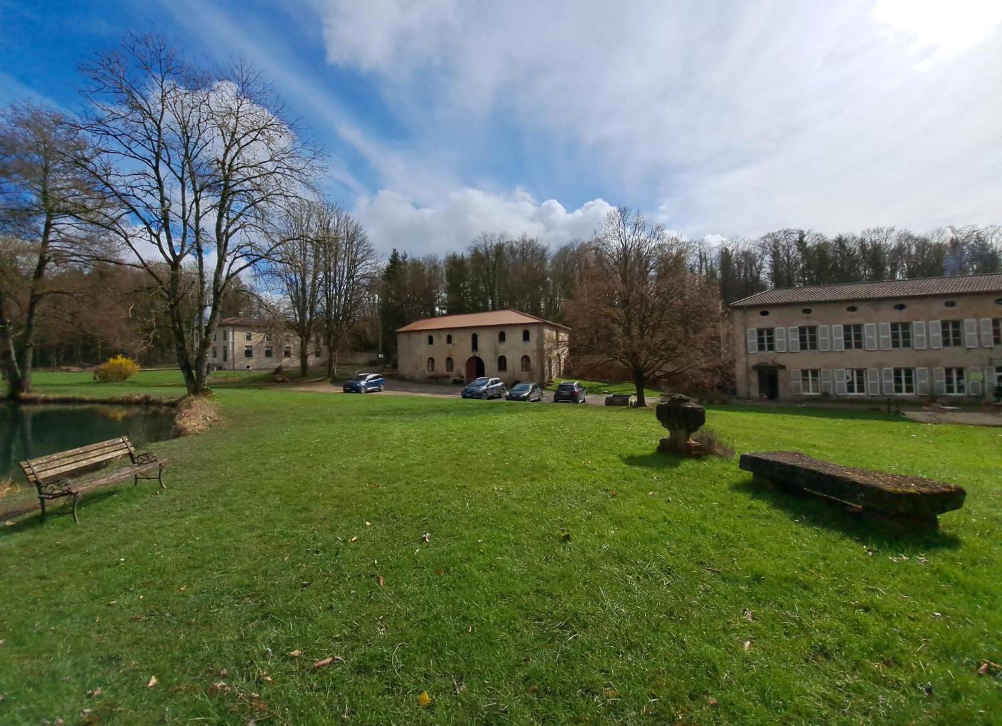 Lodge Hotel De Sommedieue Verdun 외부 사진